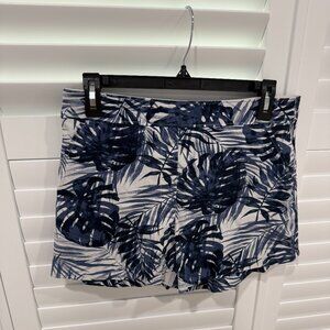 Spanx 4" On the Go Shorts - Tropical Palm Navy Size M